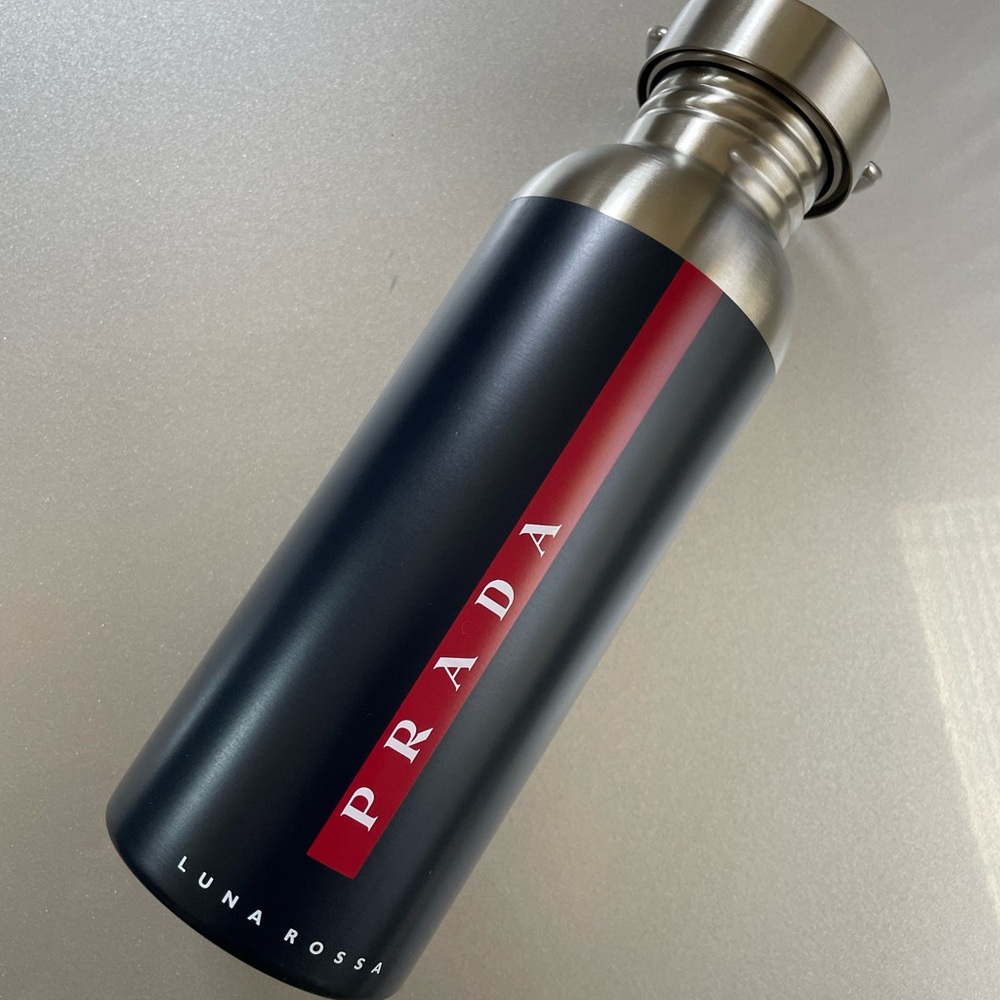Prada Silver Beauty Bottle Cap logo water sports travel blue red - Picture 6 of 6